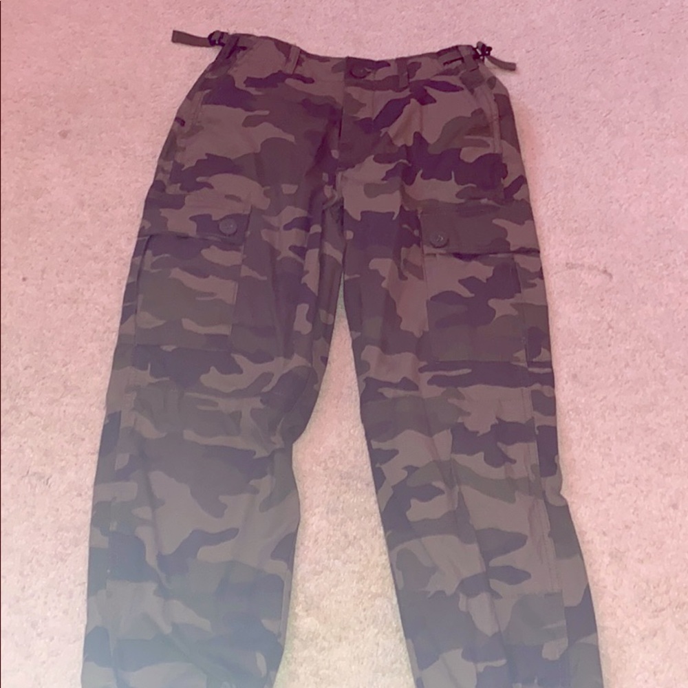camo cargo pants